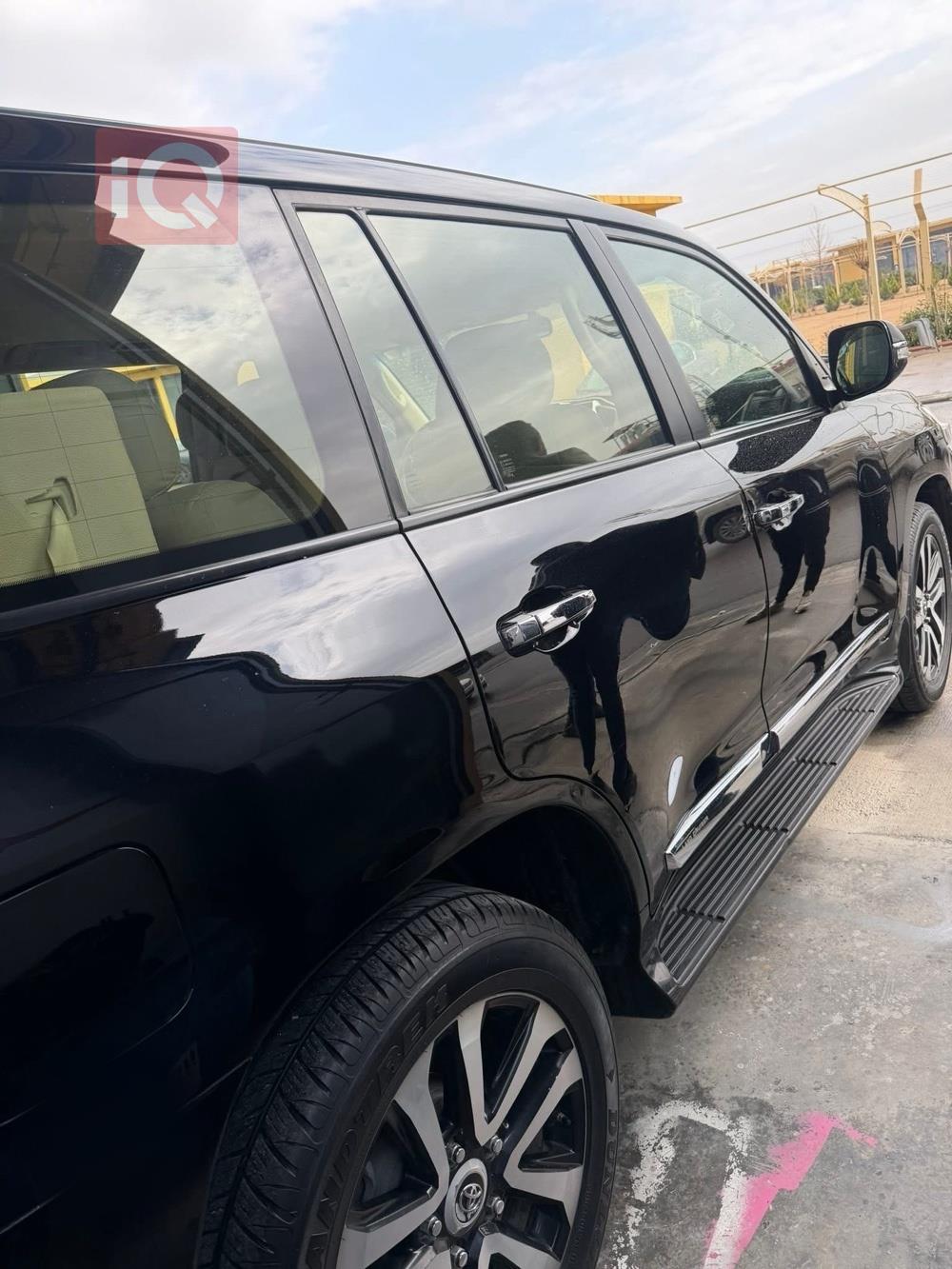 تويوتا لاندكروزر